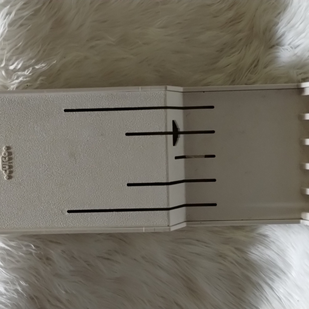 Cutco knife holder